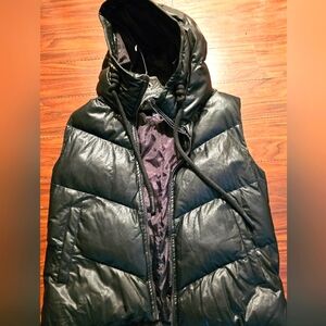 Shiny black puffer vest from Vici. Size medium